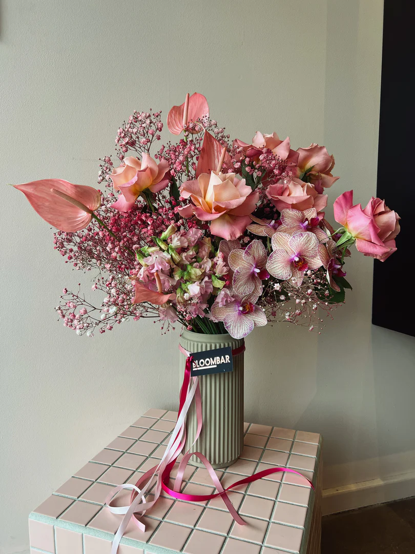 https://bloombarflowers.com/cdn/shop/files/header.png?v=1687223505