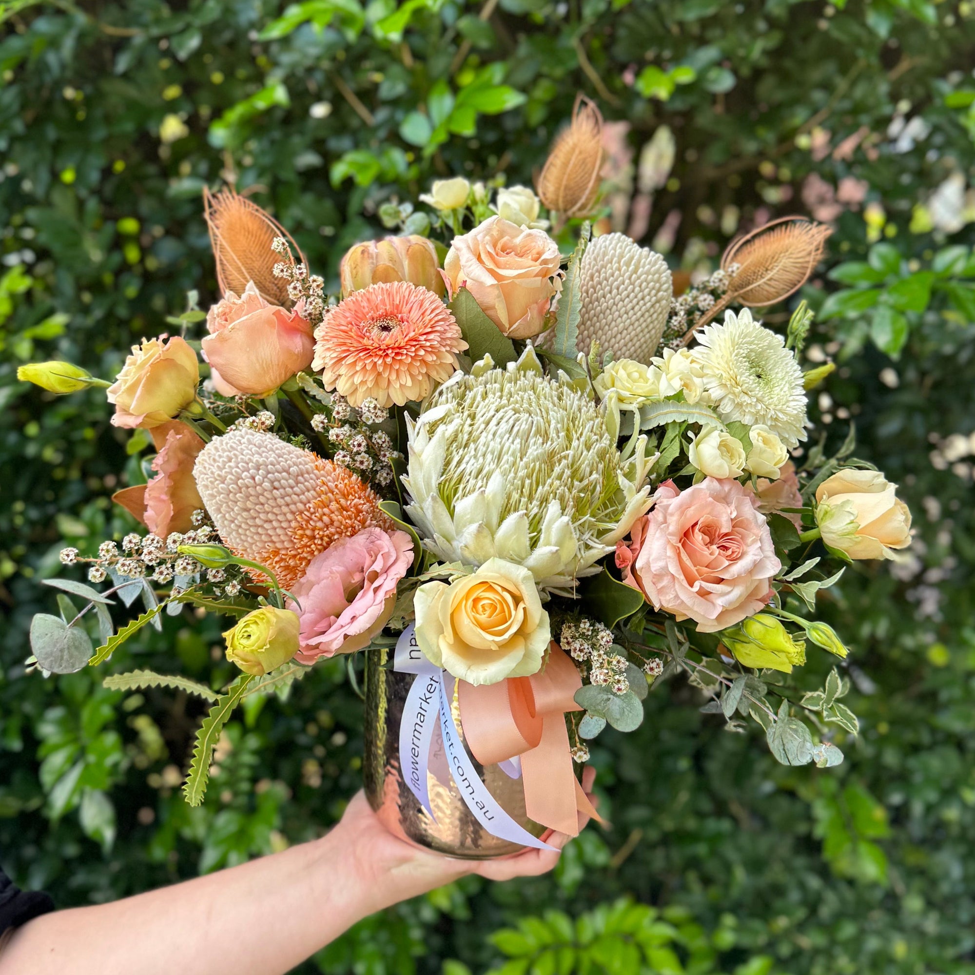 https://www.flowermarket.com.au/cdn/shop/files/pastelromanticnativearr2_2000x2000.jpg?v=1712812510
